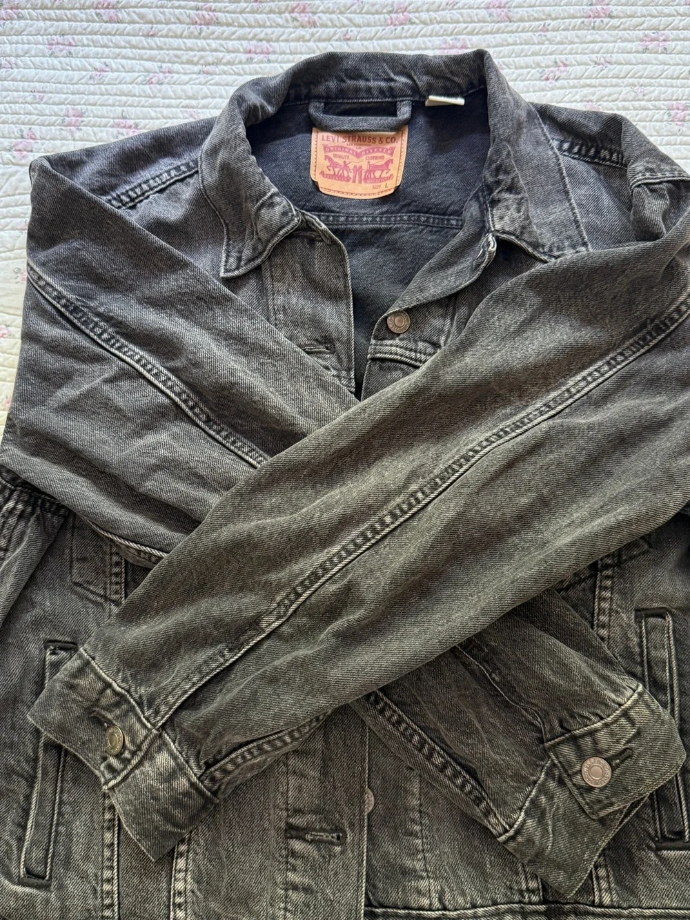 Levi's Black Washed Denim Trucker Jacket - Picture 2 of 4